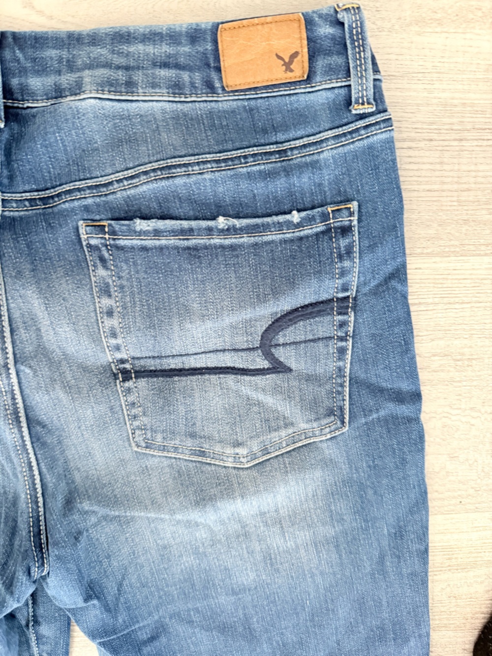 American Eagle Outfitters Dark Blue Flare Jeans - Picture 5 of 5